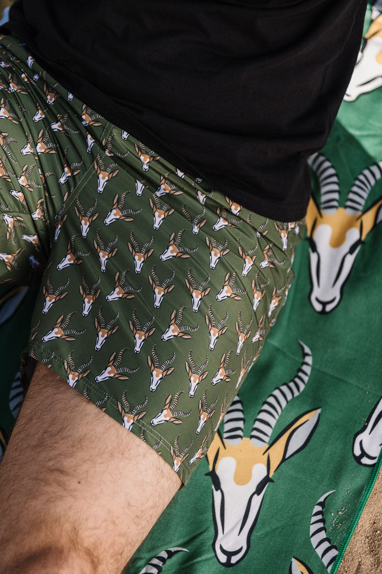 Baai & Braai Shorts - Bok