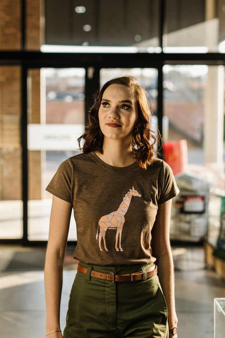 Geo Giraffe T-shirt - Brown