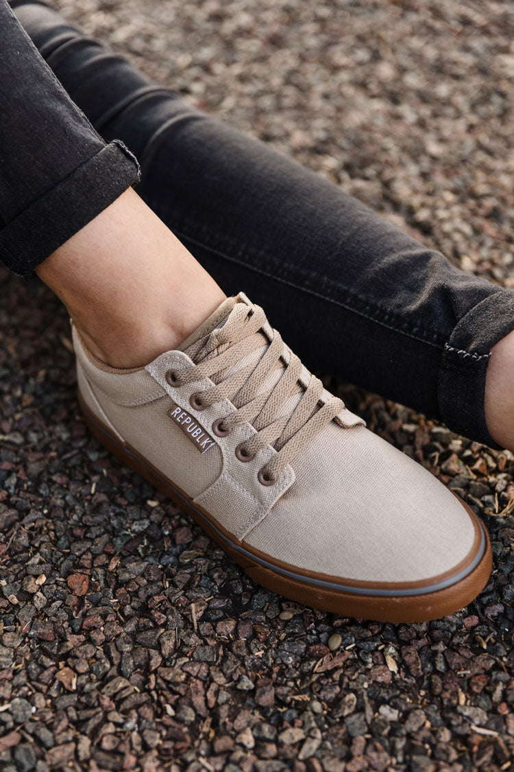 Nassau Canvas Sneaker – Republk - Main Image